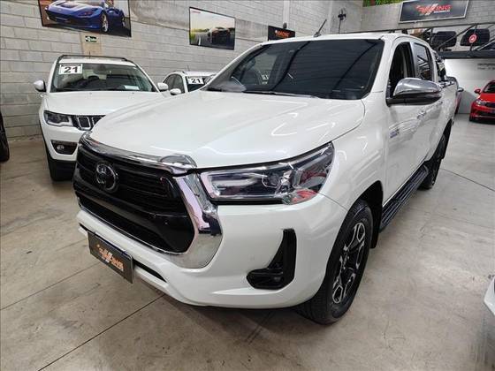 TOYOTA HILUX 2.8 D-4D TURBO DIESEL CD SRX 4X4 AUTOMÁTICO TOYOTA HILUX 2.8 D-4D TURBO DIESEL CD SRX 4X4 AUTOMÁTICO